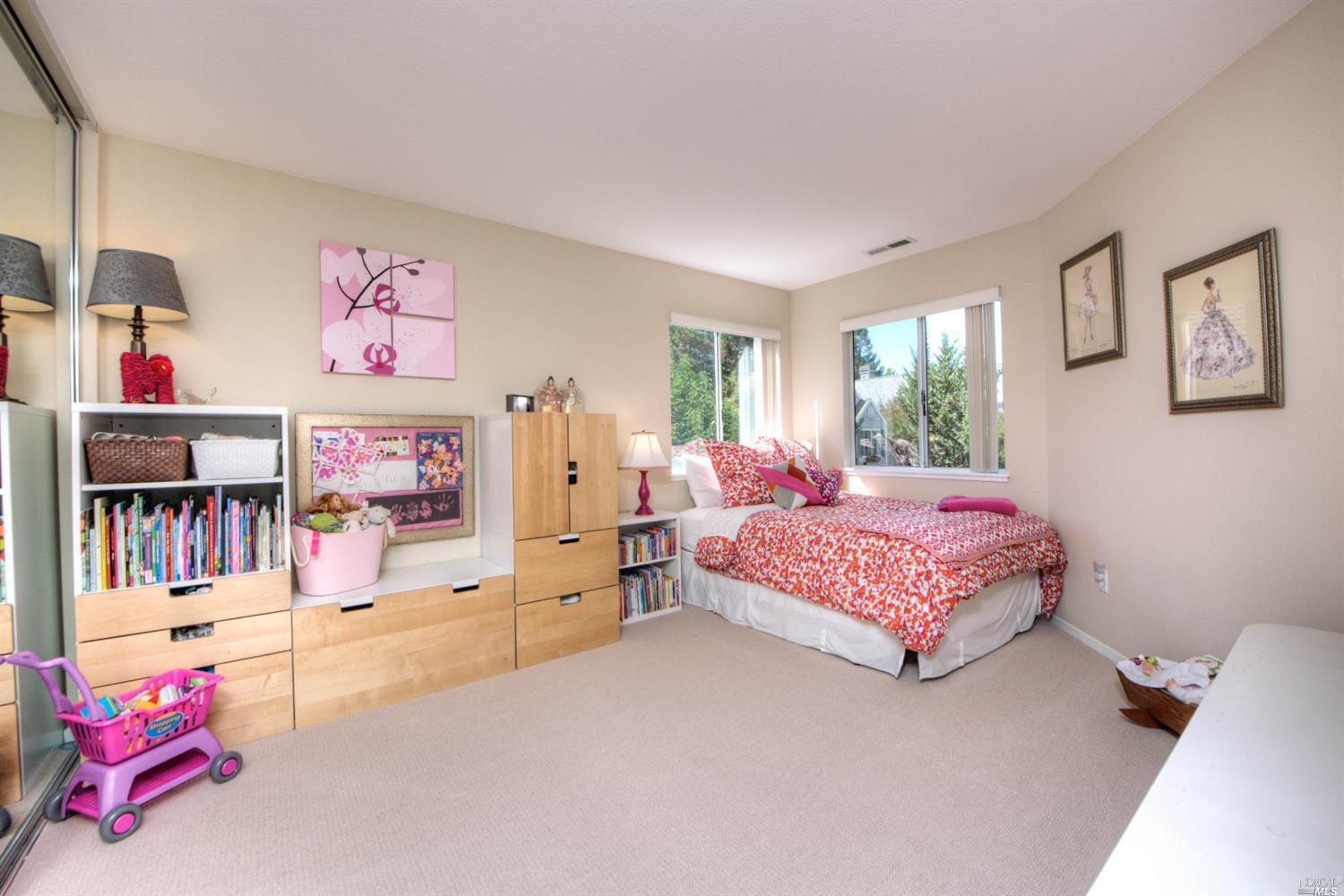 10 Rock Rose Ct