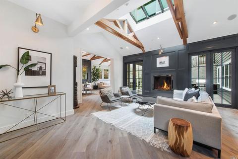 61 Wolfback Ridge Rd