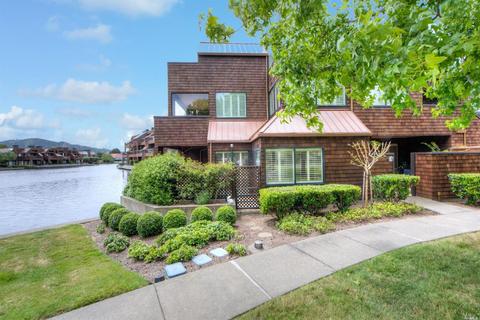53 Homestead Blvd