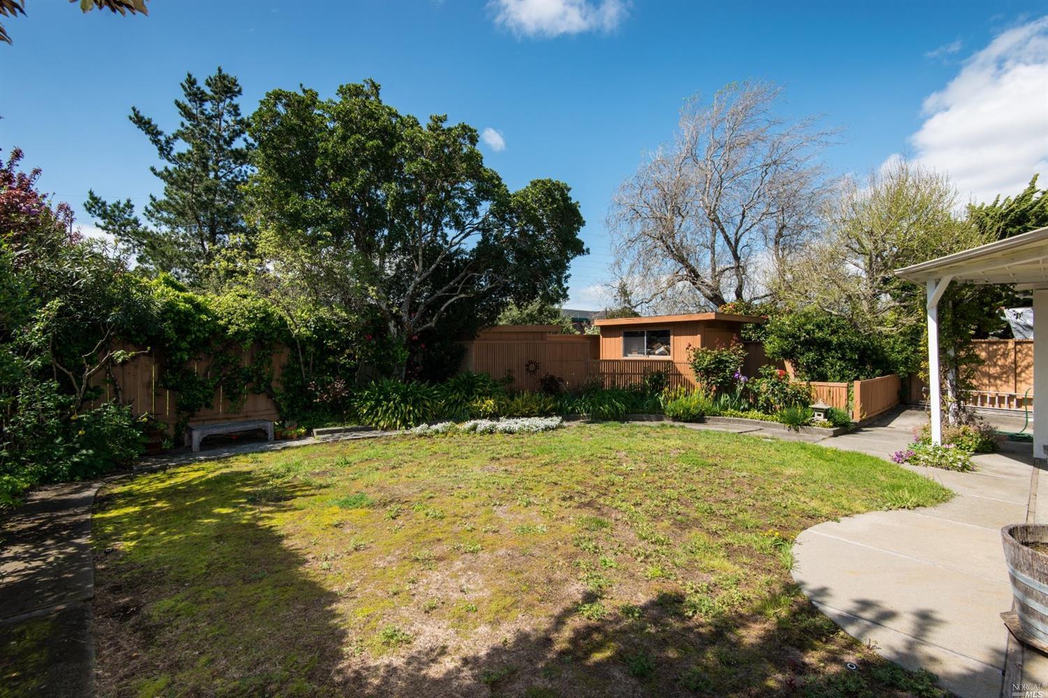 69 Ashford Ave