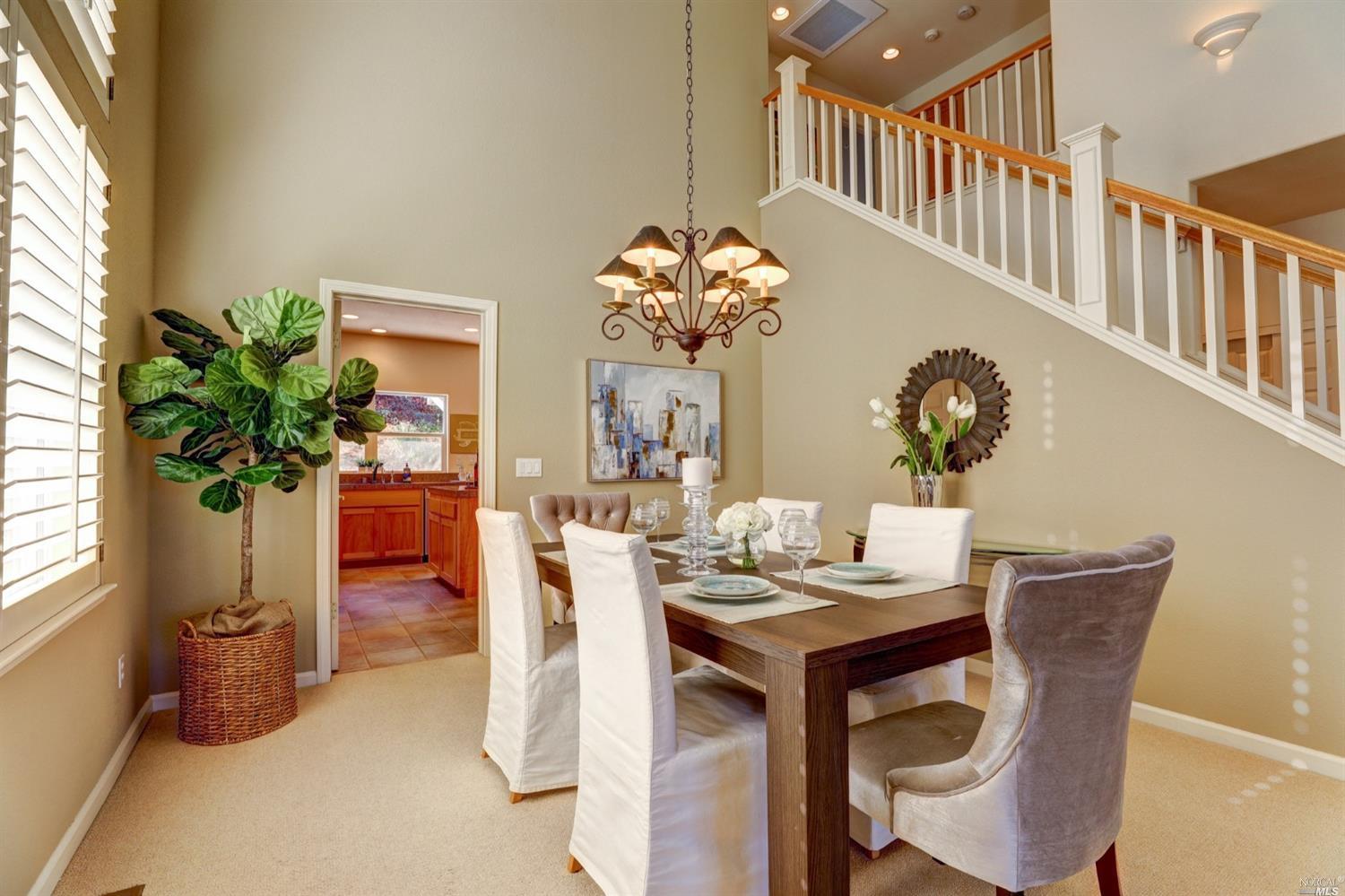 23 Meadow Ridge Dr