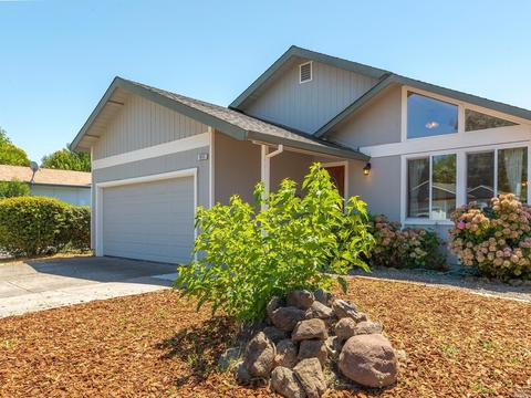 7428 Maximillian Pl