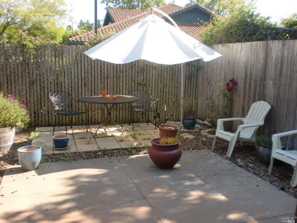 For Sale: 1569 Parkway Dr Rohnert Park, CA 94928