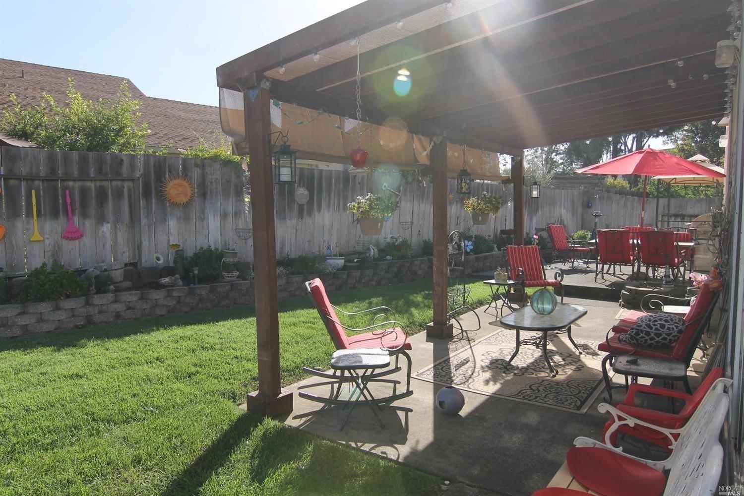 6584 Jade Ct