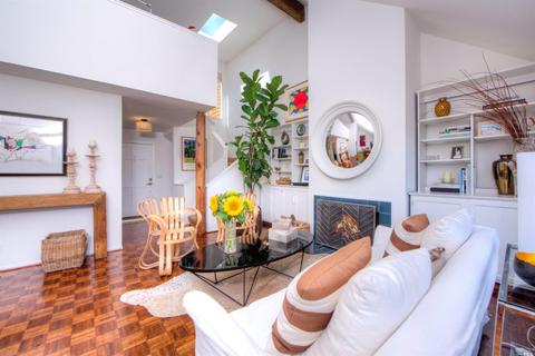 74 Milland Dr