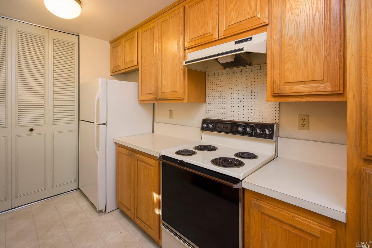 416 Village Cir