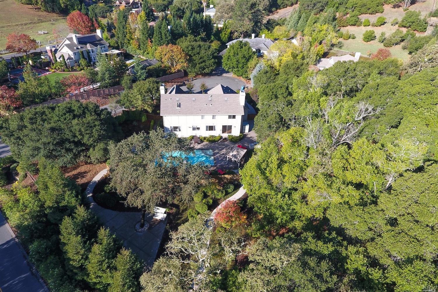 2 Douglas Ct