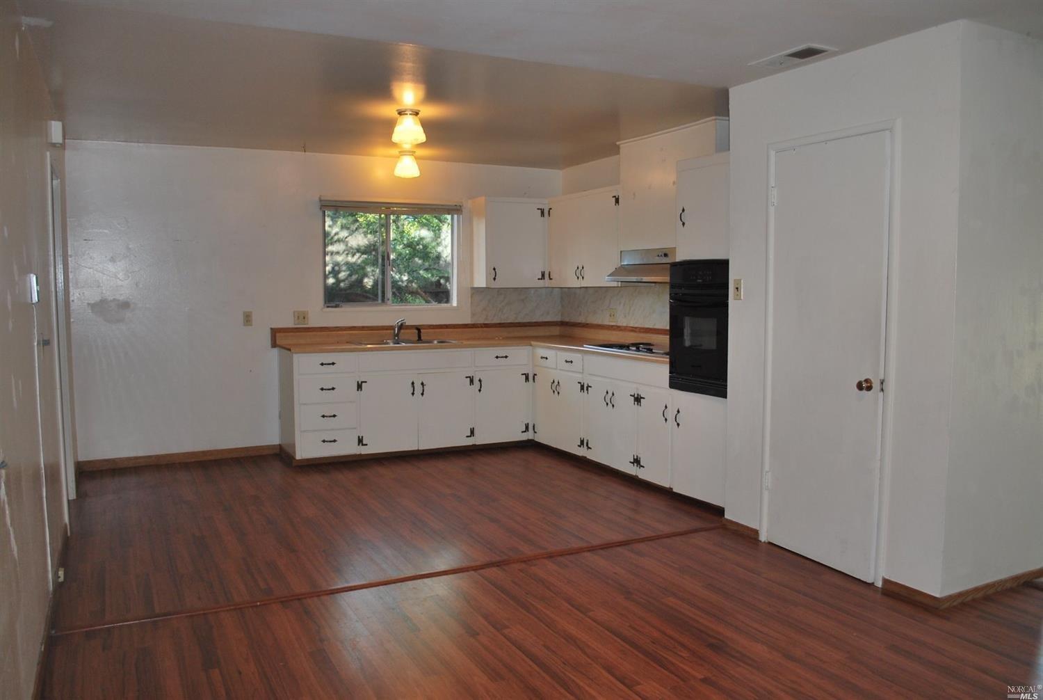 1437 Sierra Dr