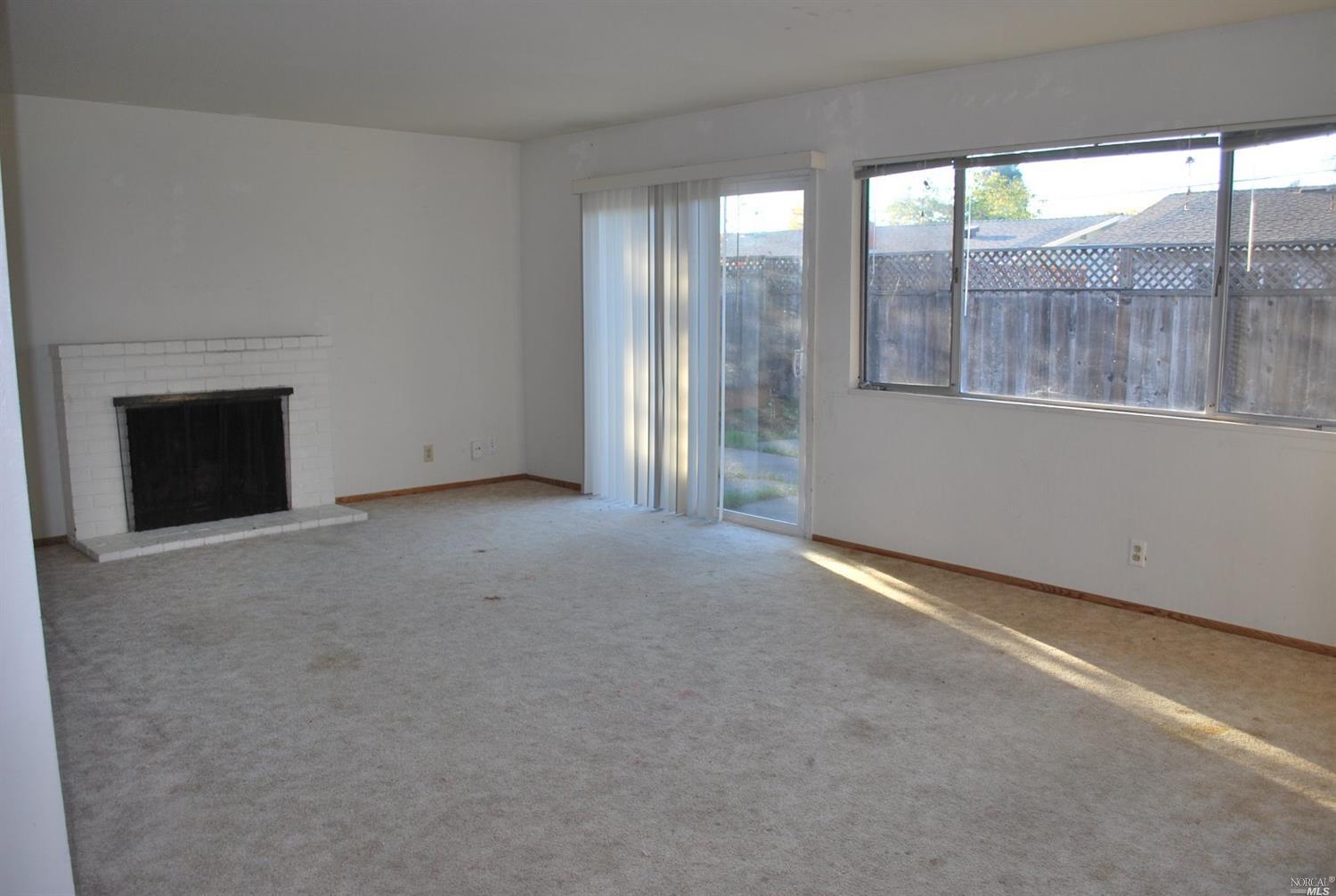 1437 Sierra Dr