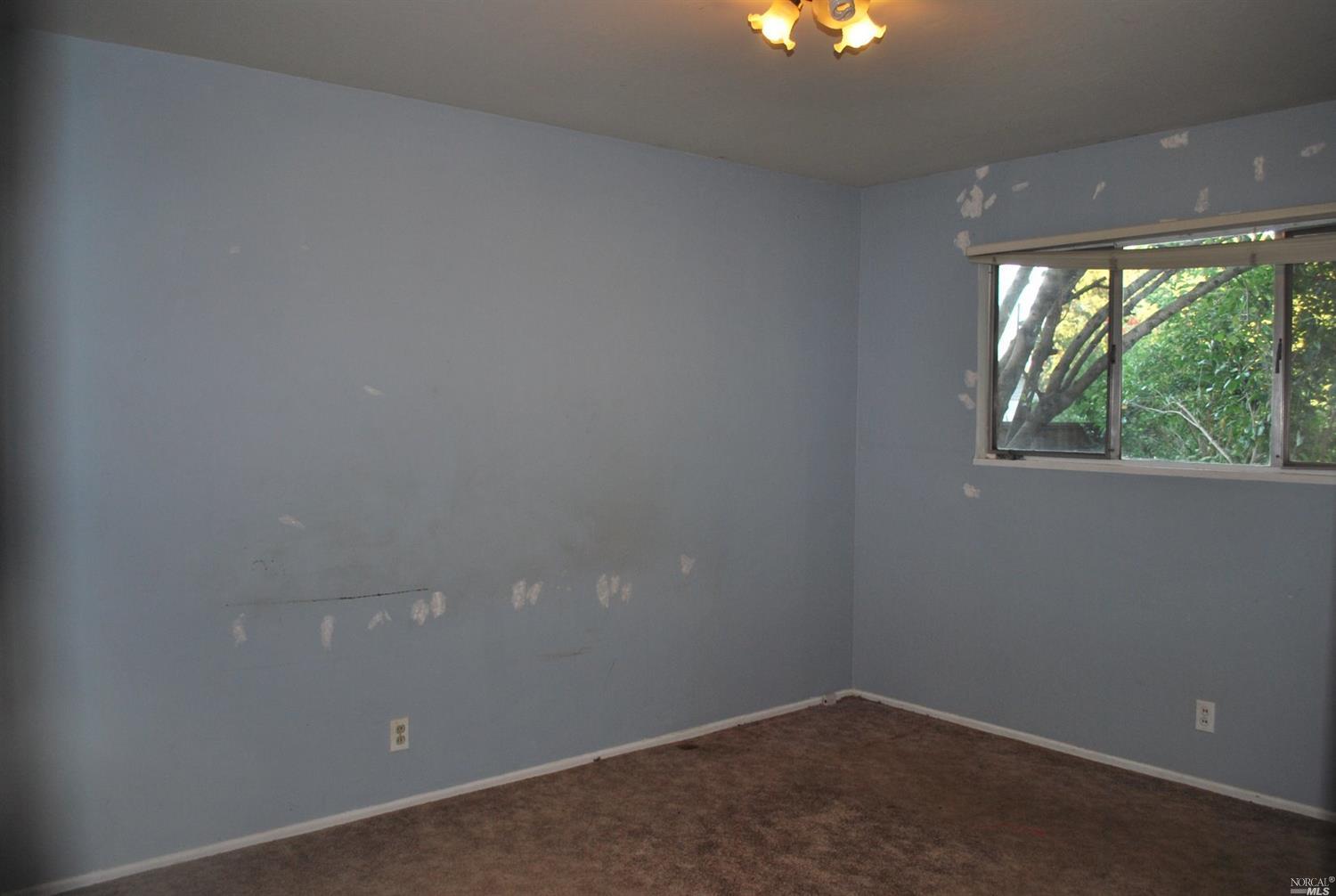 1437 Sierra Dr