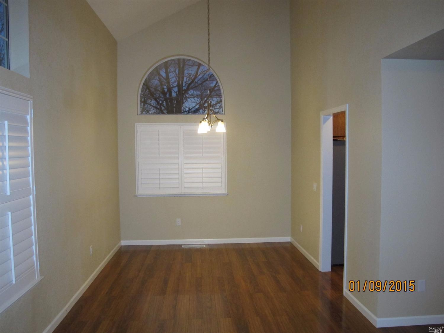 For Sale: 706 Newcastle Ct Petaluma, CA 94954