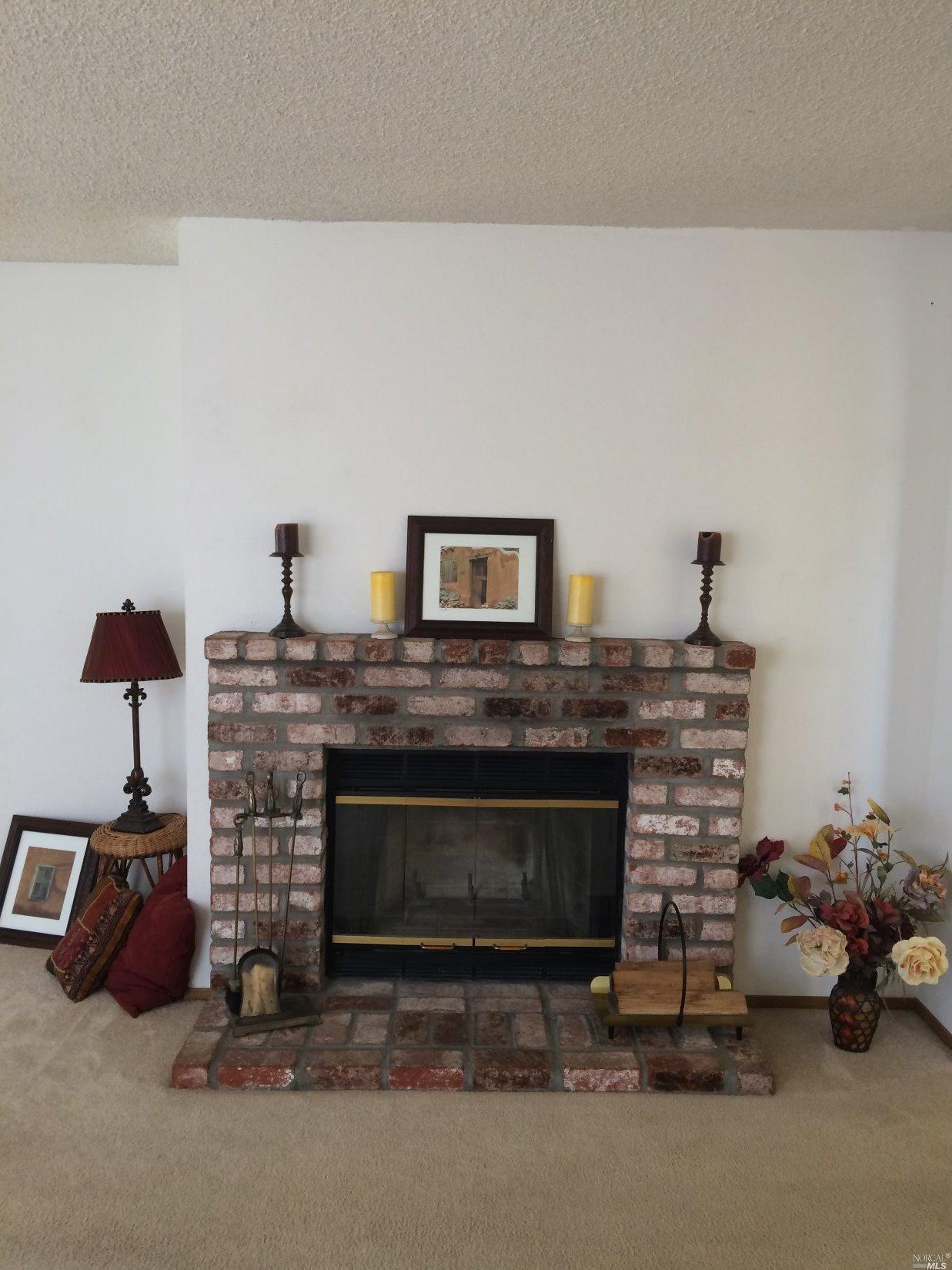 For Sale: 402 Park Place Dr Petaluma, CA 94954