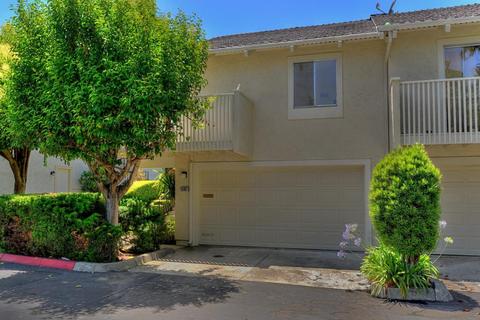 707 Hibiscus Pl