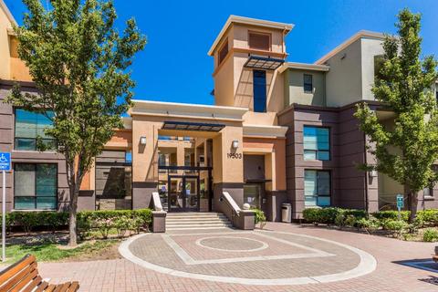 707 Hibiscus Pl