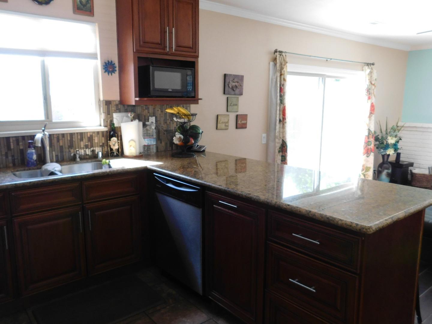 8850 Carnation Ln