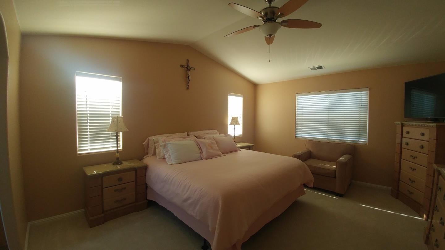 8893 Carnation Ln