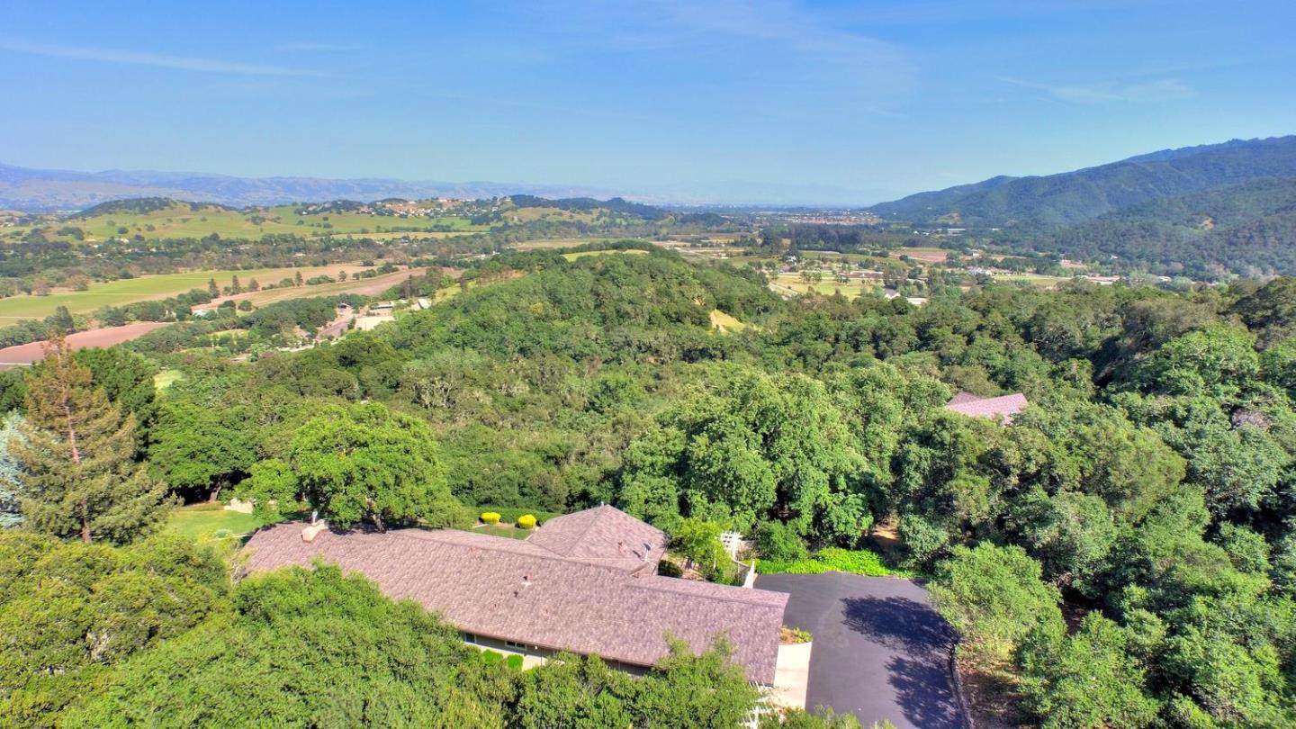 For Sale: 9000 El Doric Ct Gilroy, CA 95020