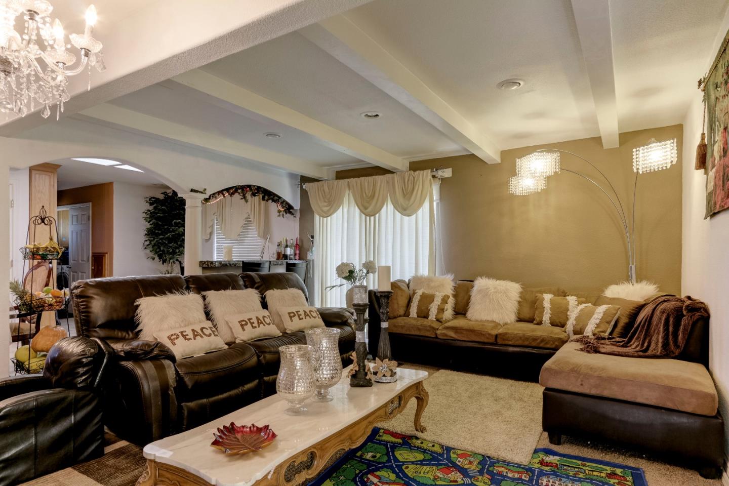 251 Western Ct