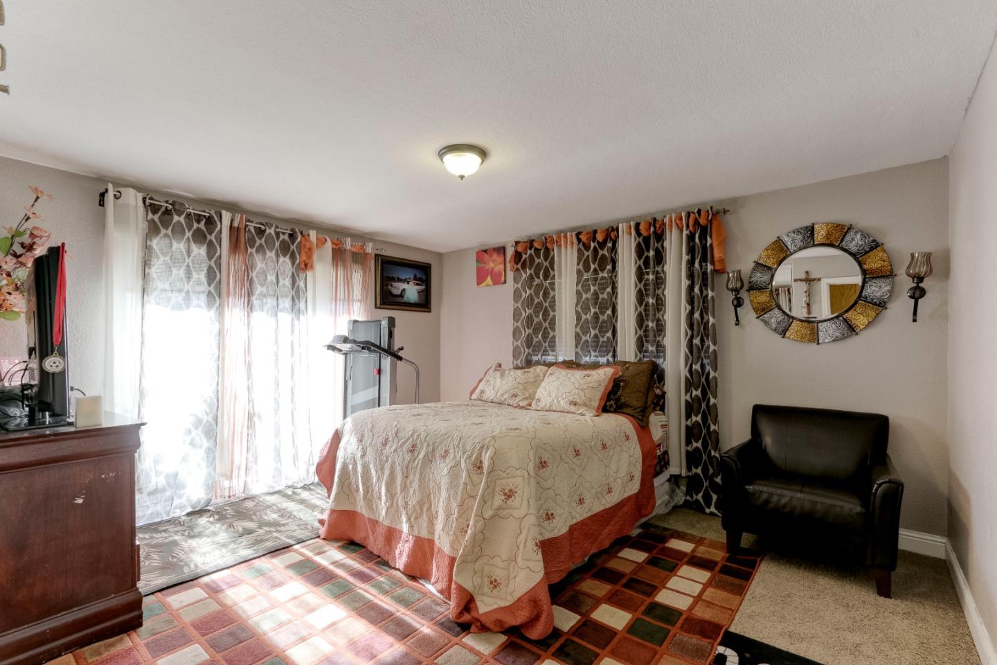 251 Western Ct