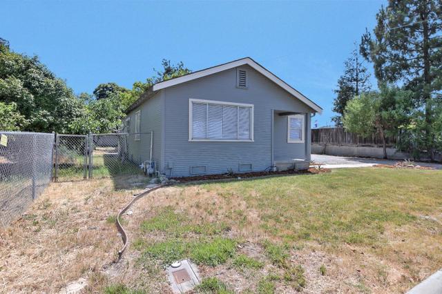 741 Hillcrest Rd