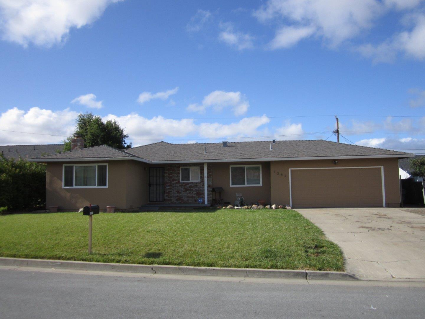 For Sale: 1241 Scenic Cir Hollister, CA 95023