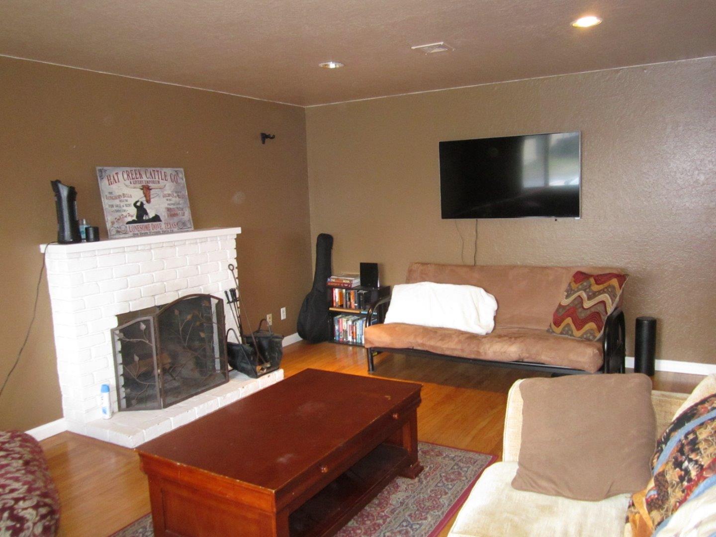 For Sale: 1241 Scenic Cir Hollister, CA 95023