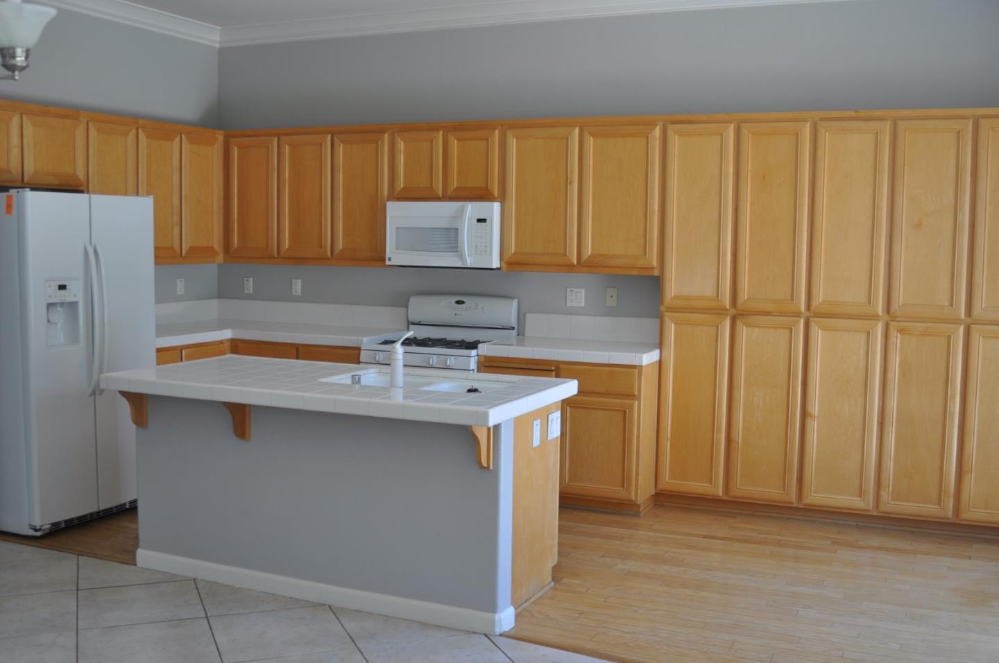 Public Record: 1561 Liberty Dr Hollister, CA 95023