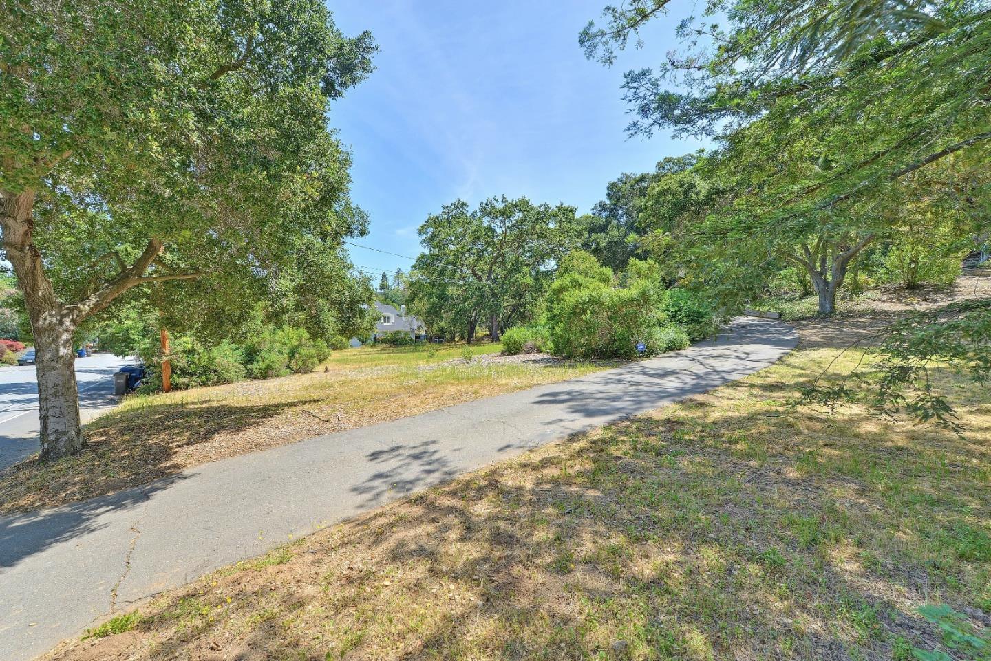 Public Record: 18340 Daves Ave Los Gatos, CA 95030