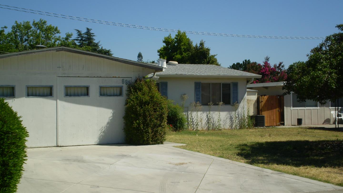 695 Buddlawn Way
