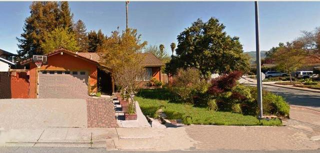 17360 Calle Mazatan