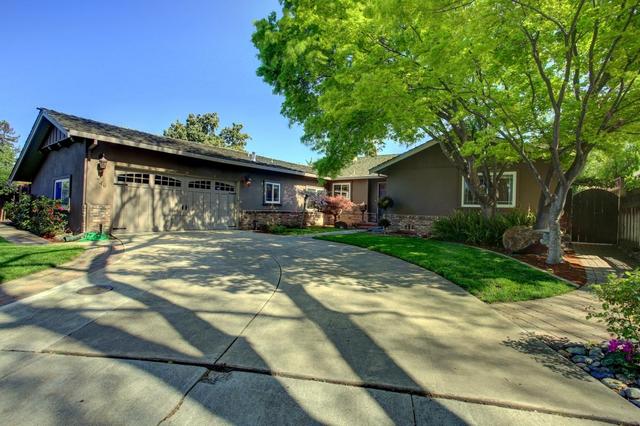 2371 Sunny Vista Dr