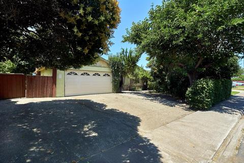 2437 Woodland Ave