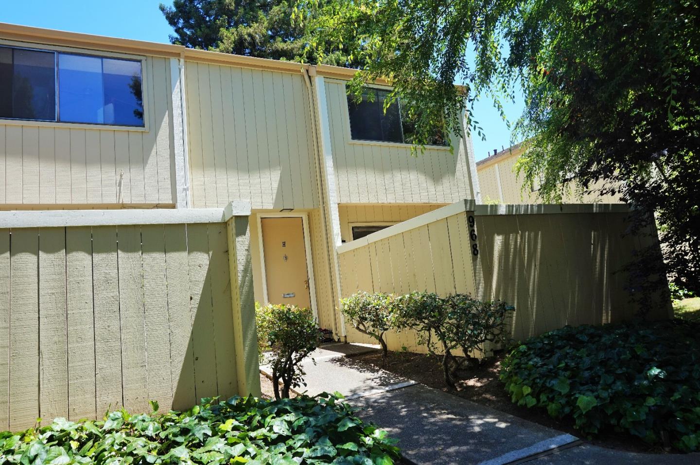 For Sale: 968 Kiely Blvd #APT H Santa Clara, CA 95051