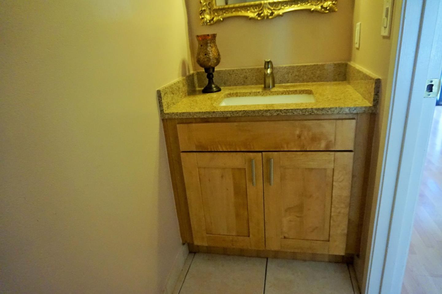 For Sale: 968 Kiely Blvd #APT H Santa Clara, CA 95051