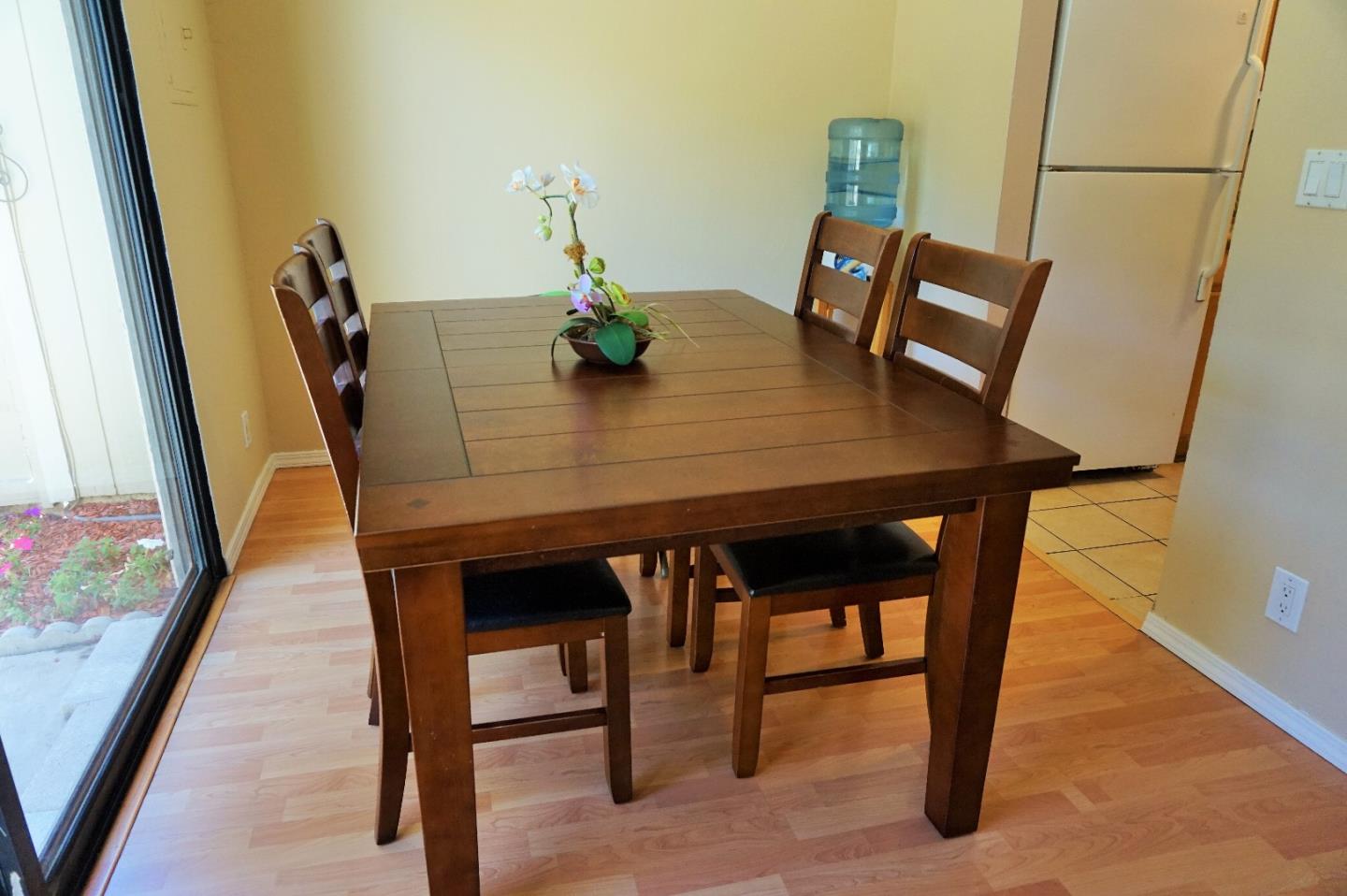 For Sale: 968 Kiely Blvd #APT H Santa Clara, CA 95051