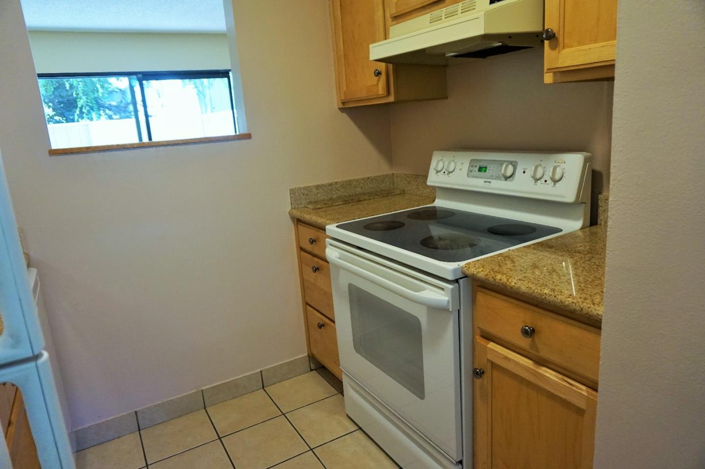 For Sale: 968 Kiely Blvd #APT H Santa Clara, CA 95051