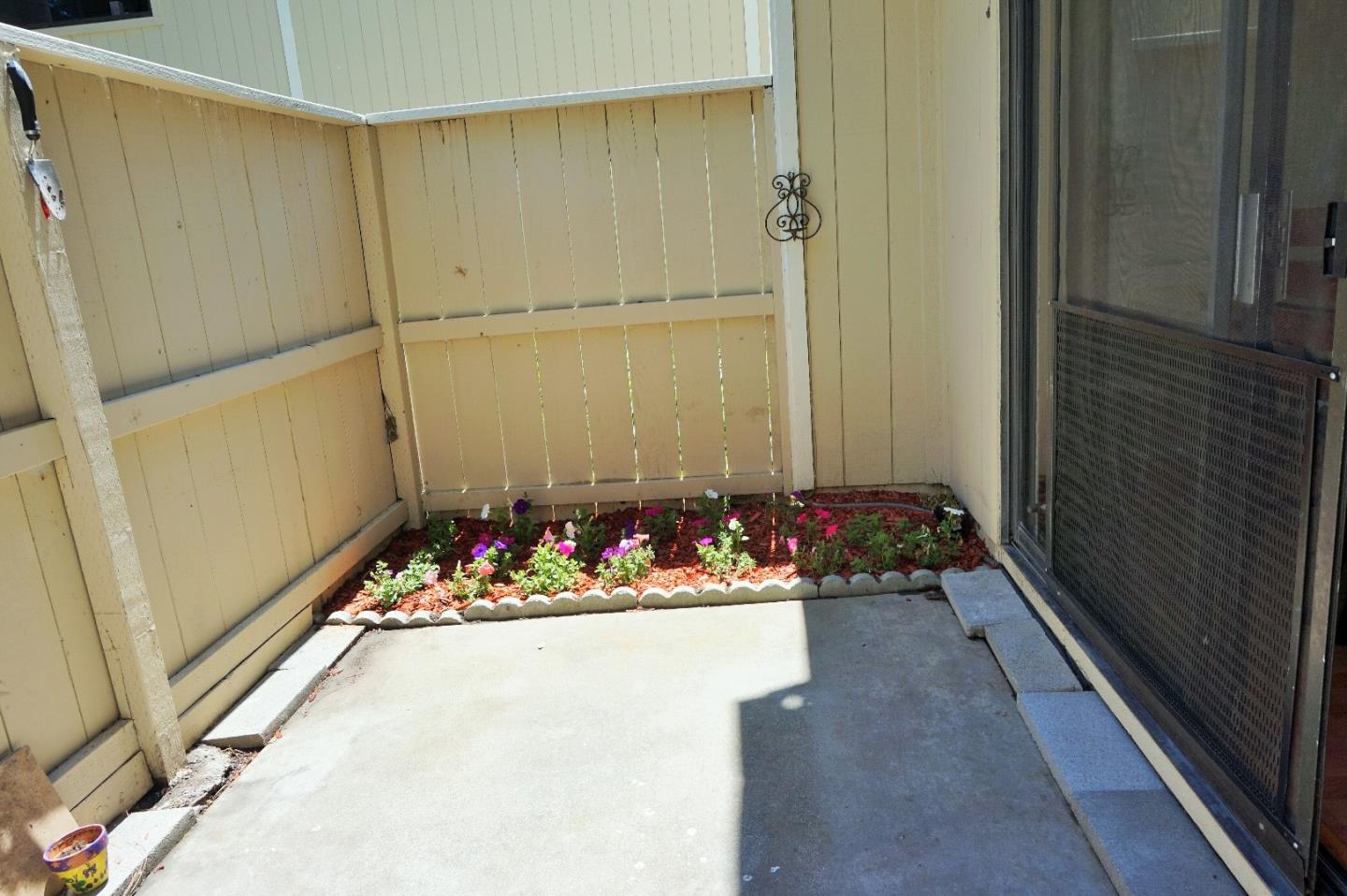 For Sale: 968 Kiely Blvd #APT H Santa Clara, CA 95051