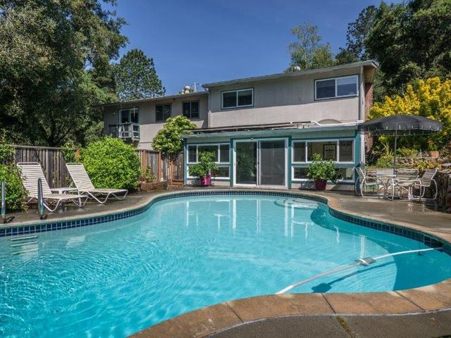 819 Hillcrest Dr