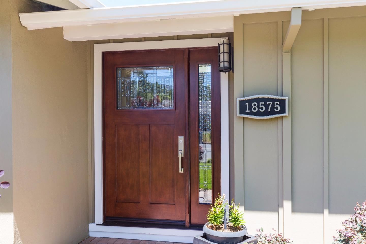 12610 Paseo Flores