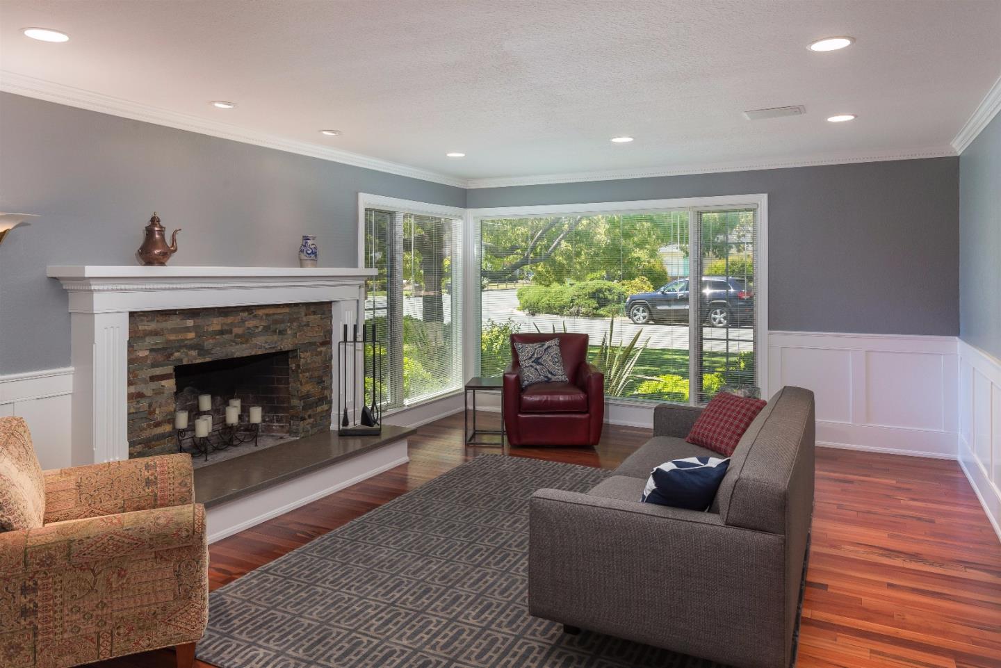 12610 Paseo Flores