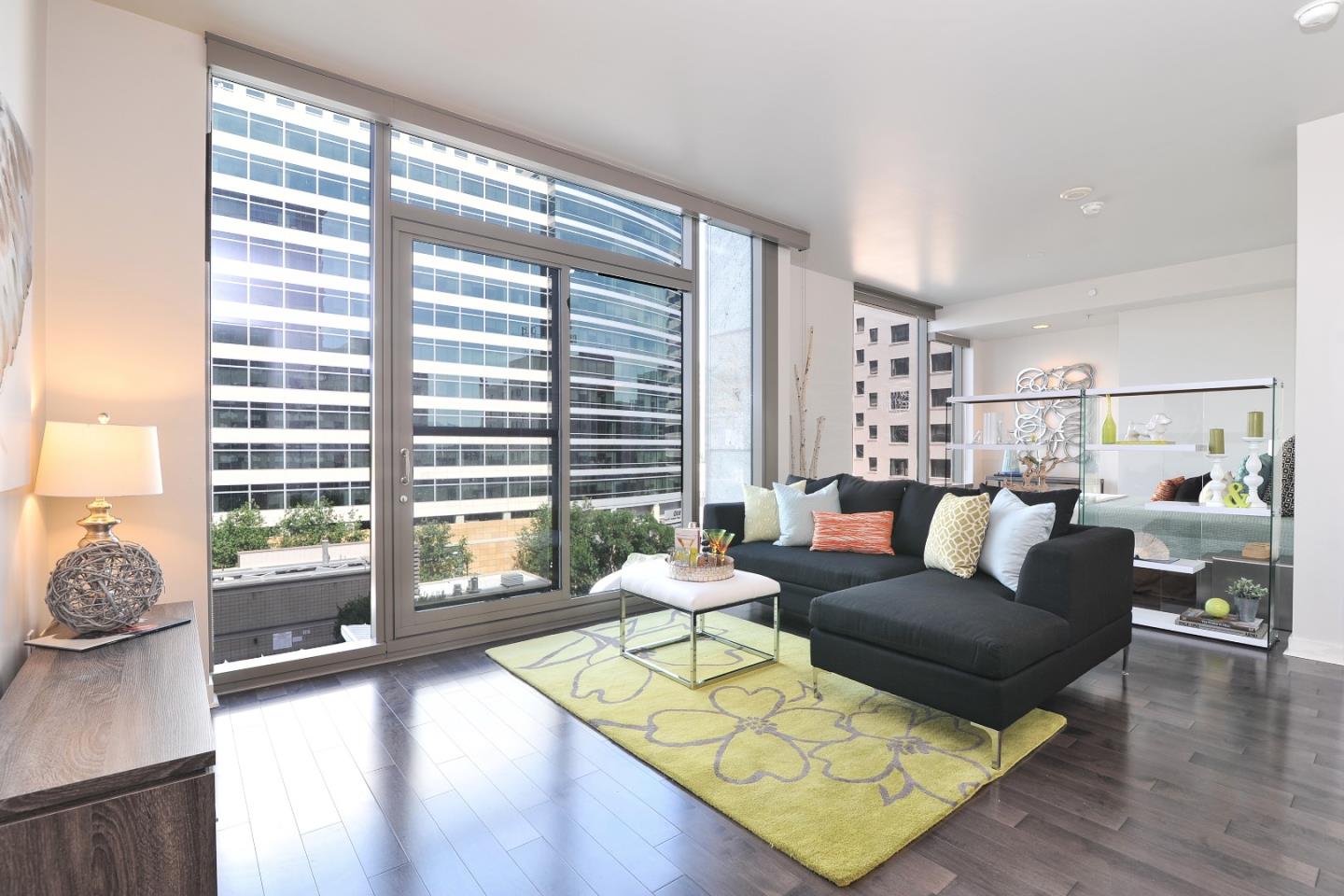 For Sale: 38 N Almaden Blvd #702 San Jose, CA 95110