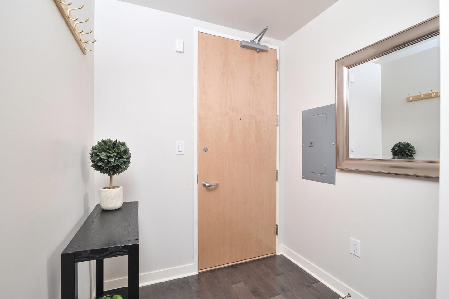 For Sale: 38 N Almaden Blvd #702 San Jose, CA 95110