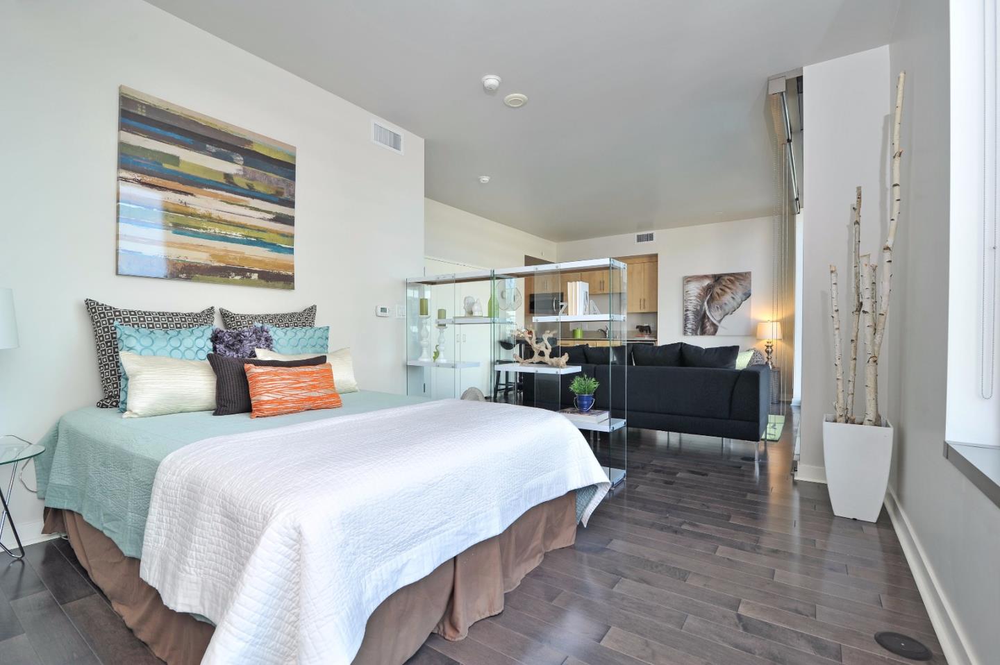 For Sale: 38 N Almaden Blvd #702 San Jose, CA 95110