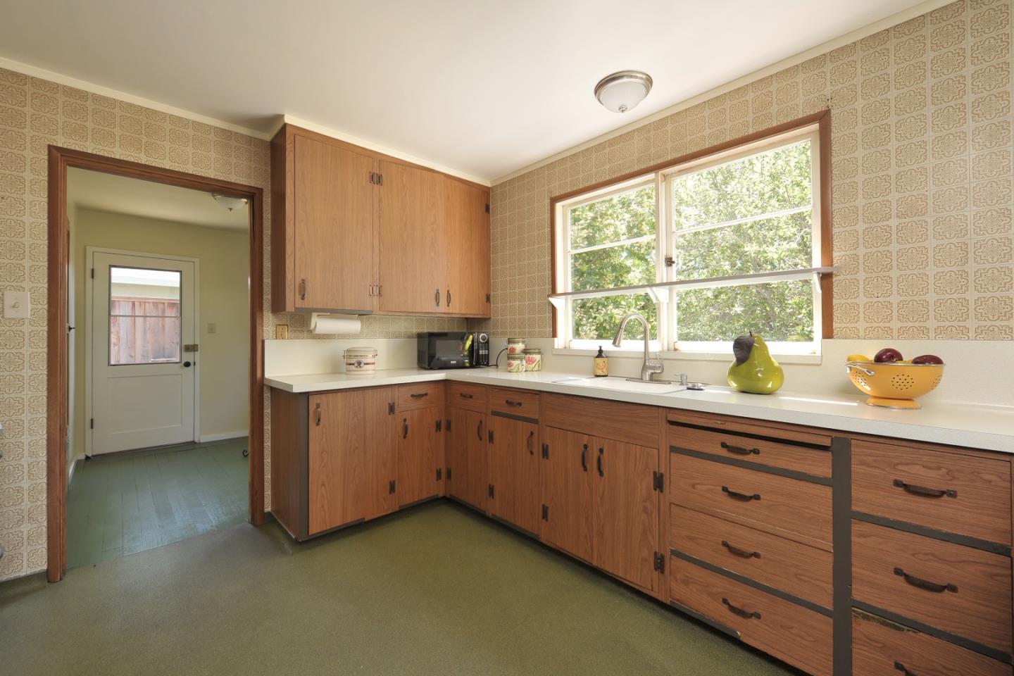 30 S Morrison Ave