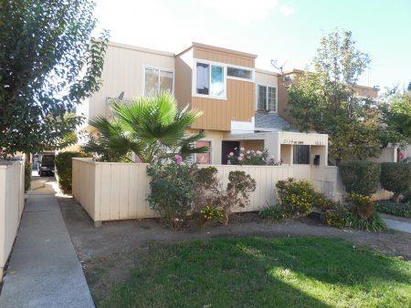 240 Palacio Royale Cir