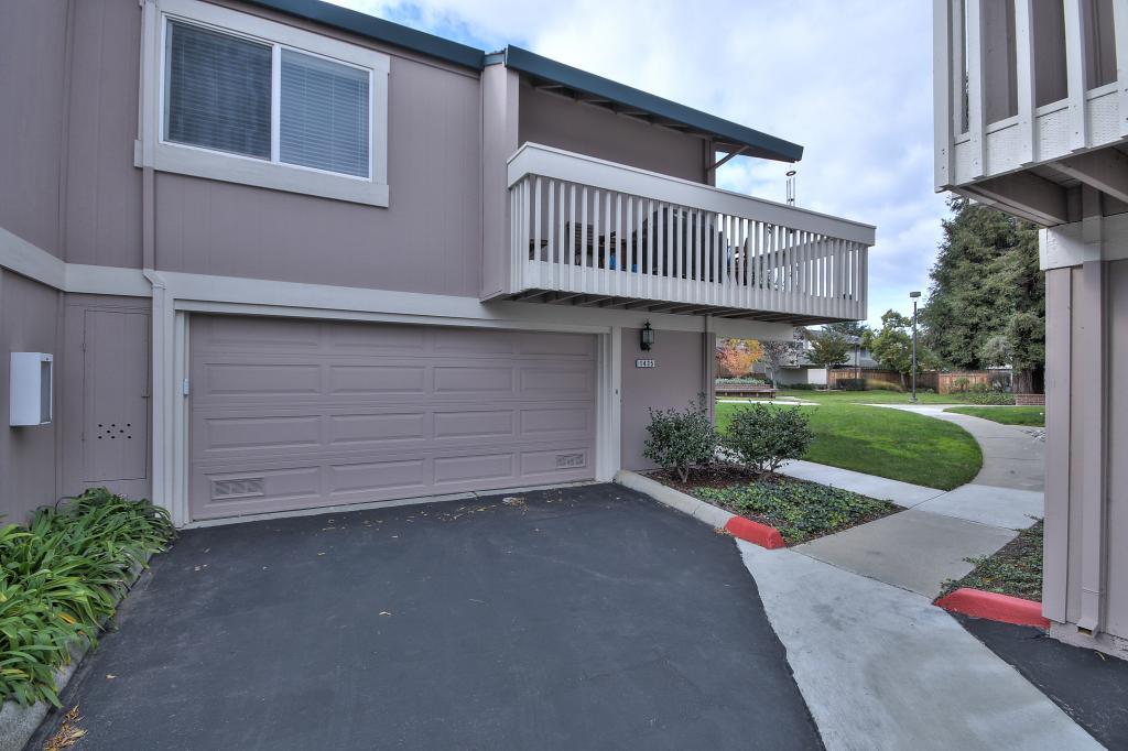 1435 Woodgrove Sq