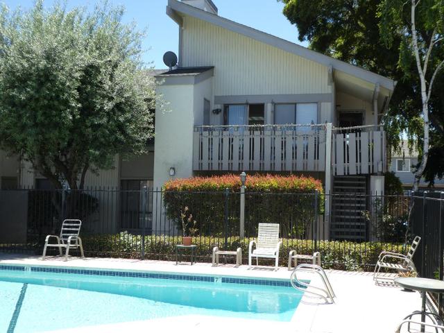 312 Tradewinds Dr #4