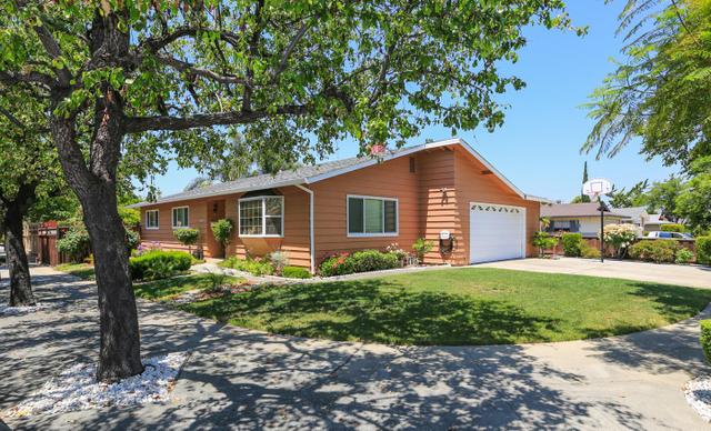 2542 Clarebank Way