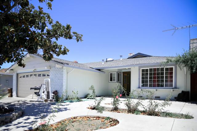 2828 Beecher Ct