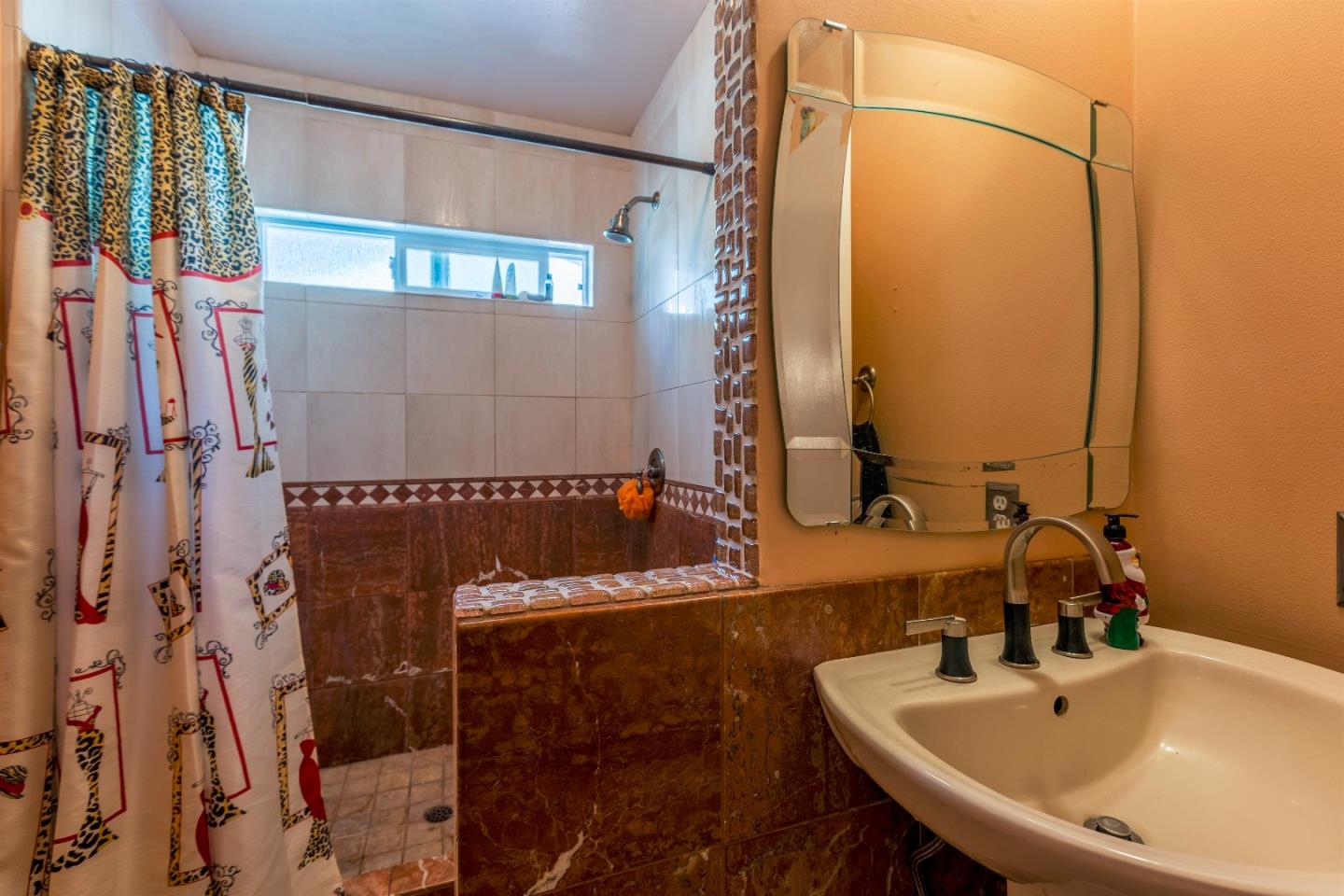 304 Colville Dr